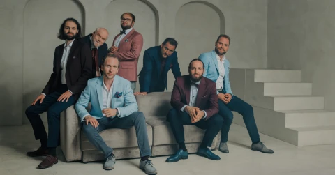 StEfrem: A ZENE AZ KELL