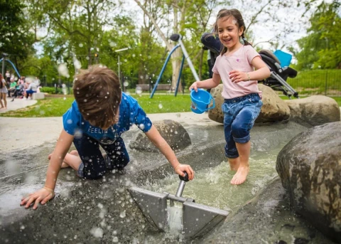 Karbantartás alatt a vizes játszótér