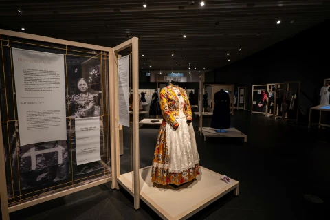 Nemcsak női sorsok, viseletek tükrében