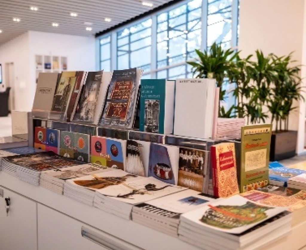 Őrség és Mongólia. Két táj – két fotókönyv