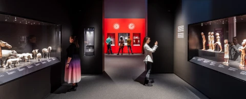 Rendhagyó tárlatvezetés Az öröklét őrei kiállításon