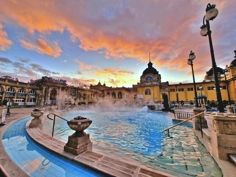 A termálvíz palotája – a Széchenyi Gyógyfürdő és Uszoda felfedezése