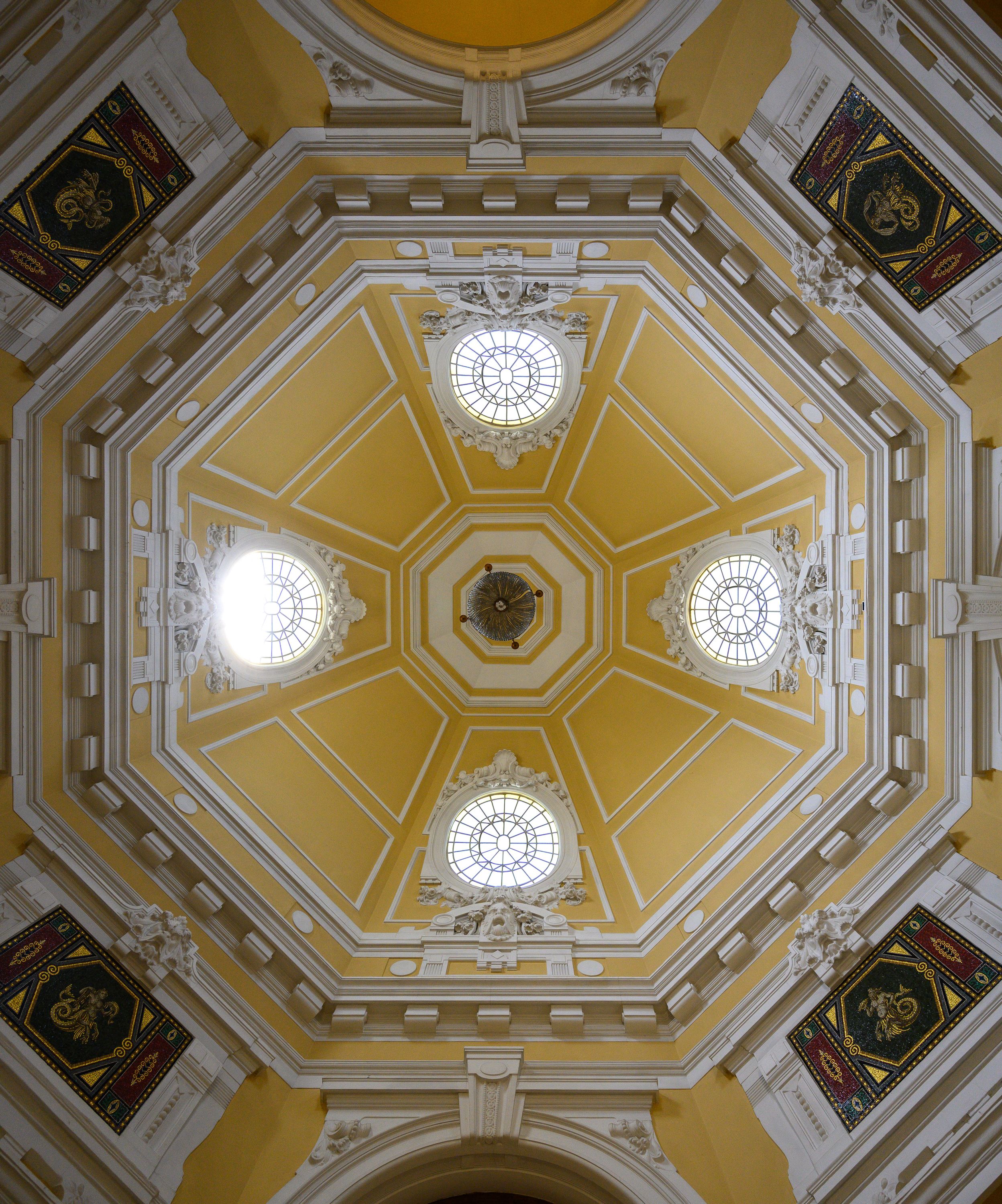 Széchenyi Gyógyfürdő és Uszoda séta Galéria kép 4