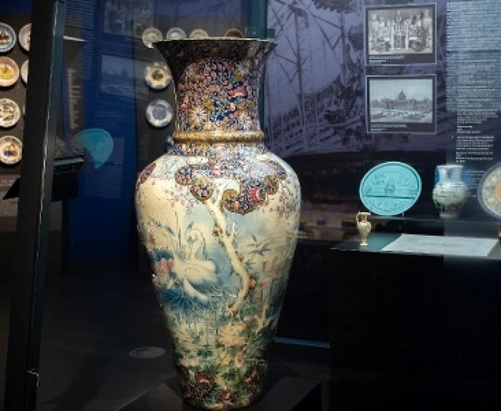 Kurátori tárlatvezetés a Hétköznapi luxus c. kiállításban