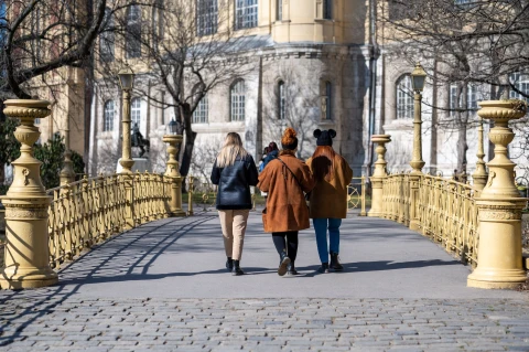 Összművészeti tavasz a Városligetben