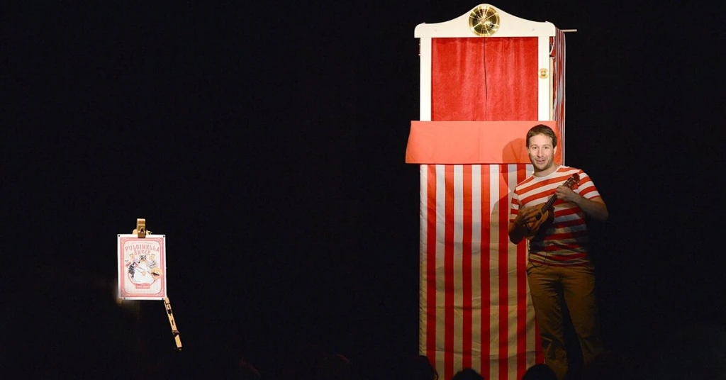 Illaberek Puppetry: The song of Pulcinella