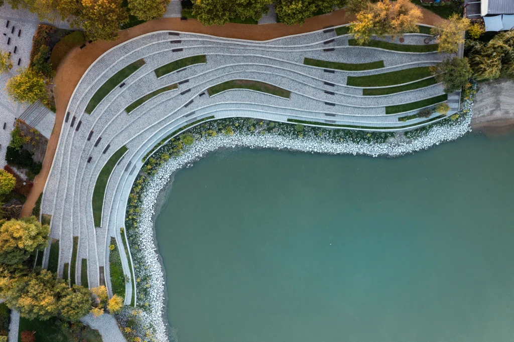 Megnyílt Palkó György, Magyarország legkeresettebb épületfotósa kiállítása a NEO Kortárs Művészeti Térben