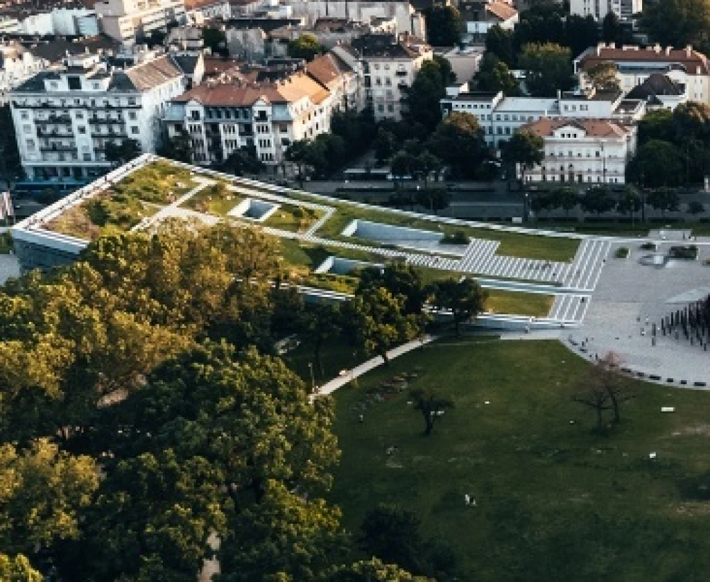 Épület és múzeumi funkciók - séta