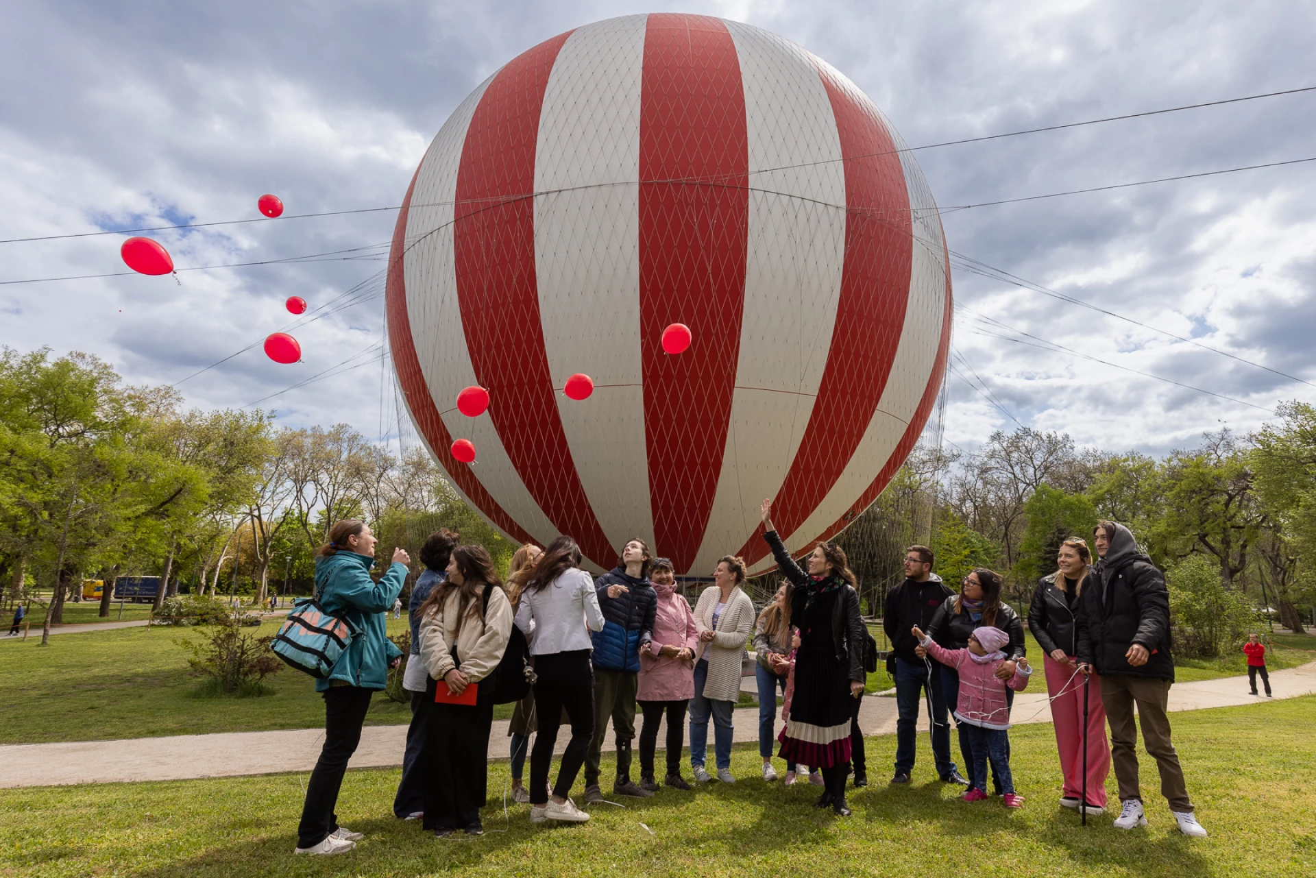 Ingyenes ballonozással búcsúzhatnak a kórháztól a Bethesdában gyógyuló gyermekek