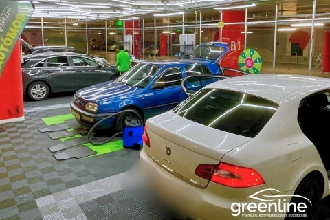 Egy liter vízzel patyolattiszta autó – a GreenLine Clean a Múzeum Mélygarázsban