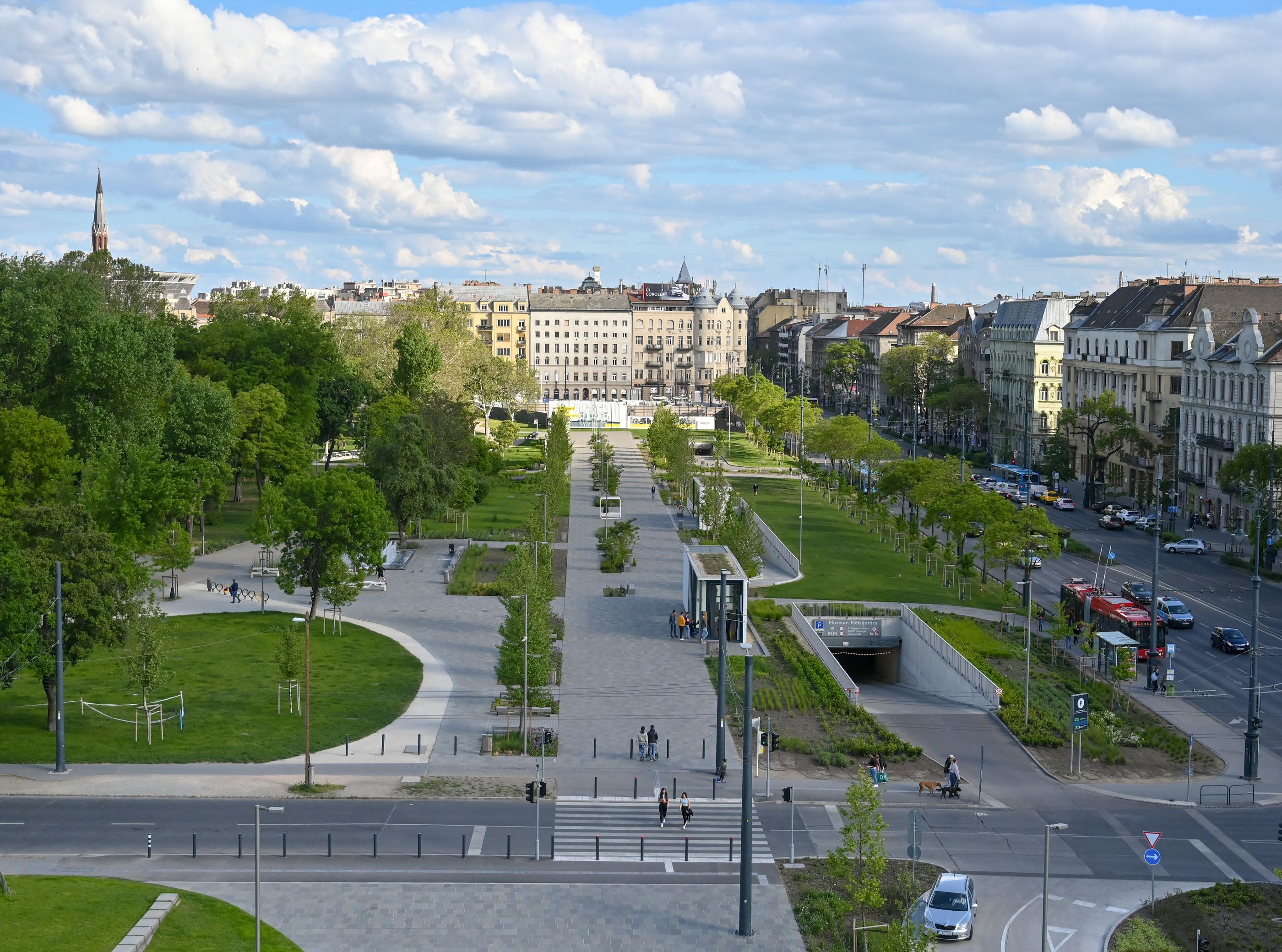 A green promenade replacing a car park   Gallery image 0