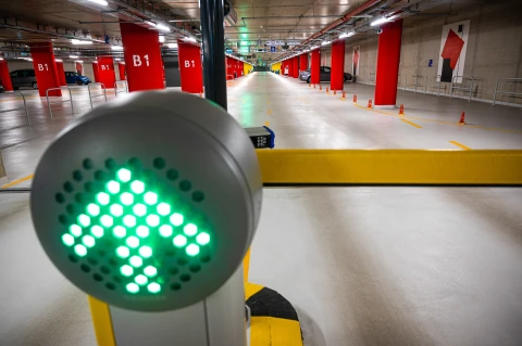 Autóval érkezőknek