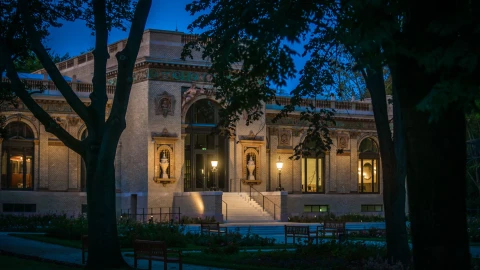 Randevú a Ligettel – Csodáld meg az esti fényekben úszó Városligetet!